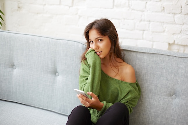 expressive-young-woman-posing